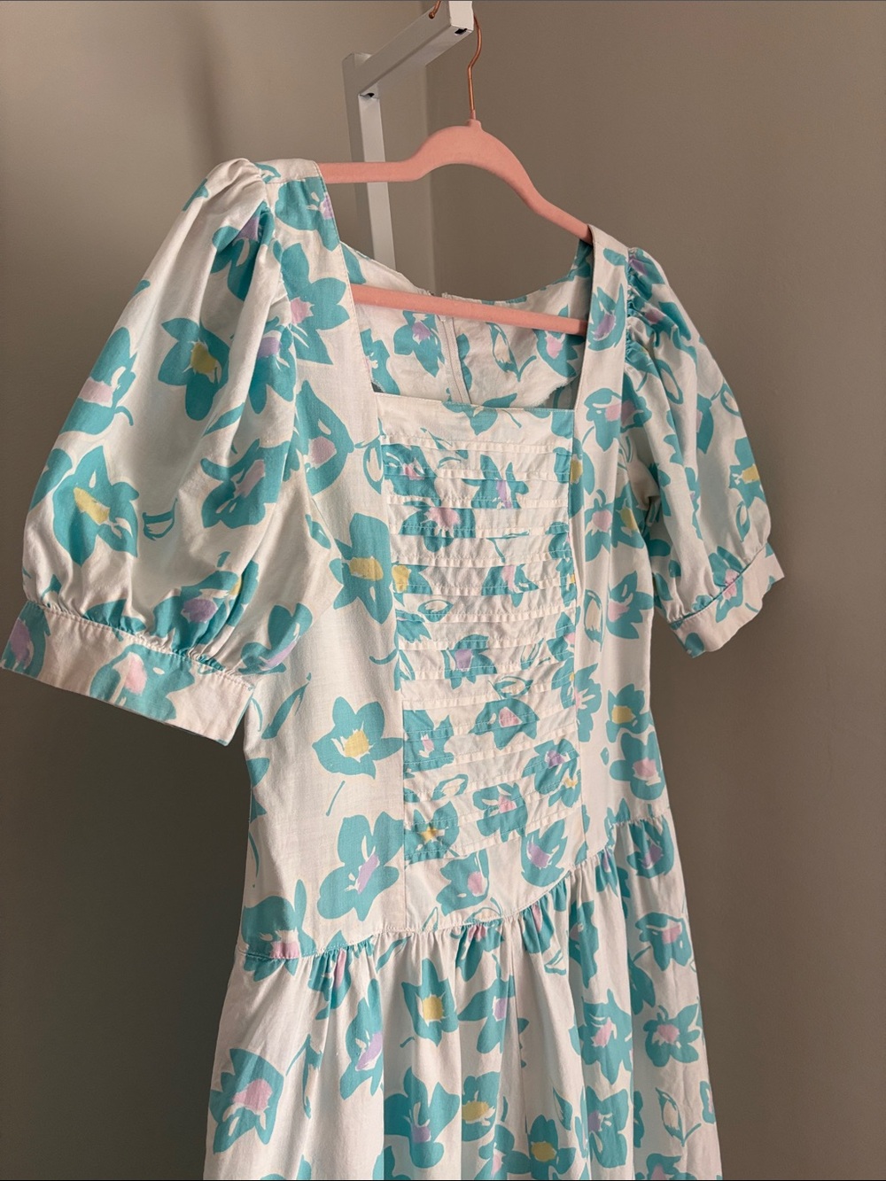 Vintage Prairie Midi Dress Light Gray w Blue Floral Accents Farmhouse Cottage M - Picture 4 of 6